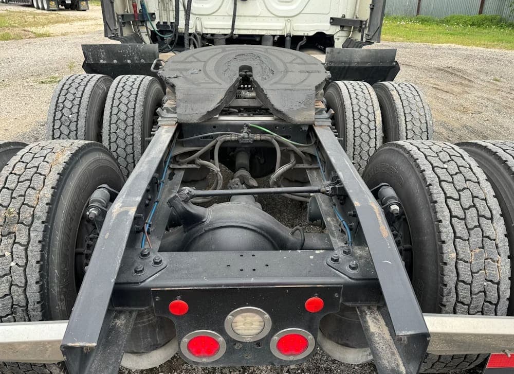 2020 Freightliner Cascadia TA Truck Tractor, view
