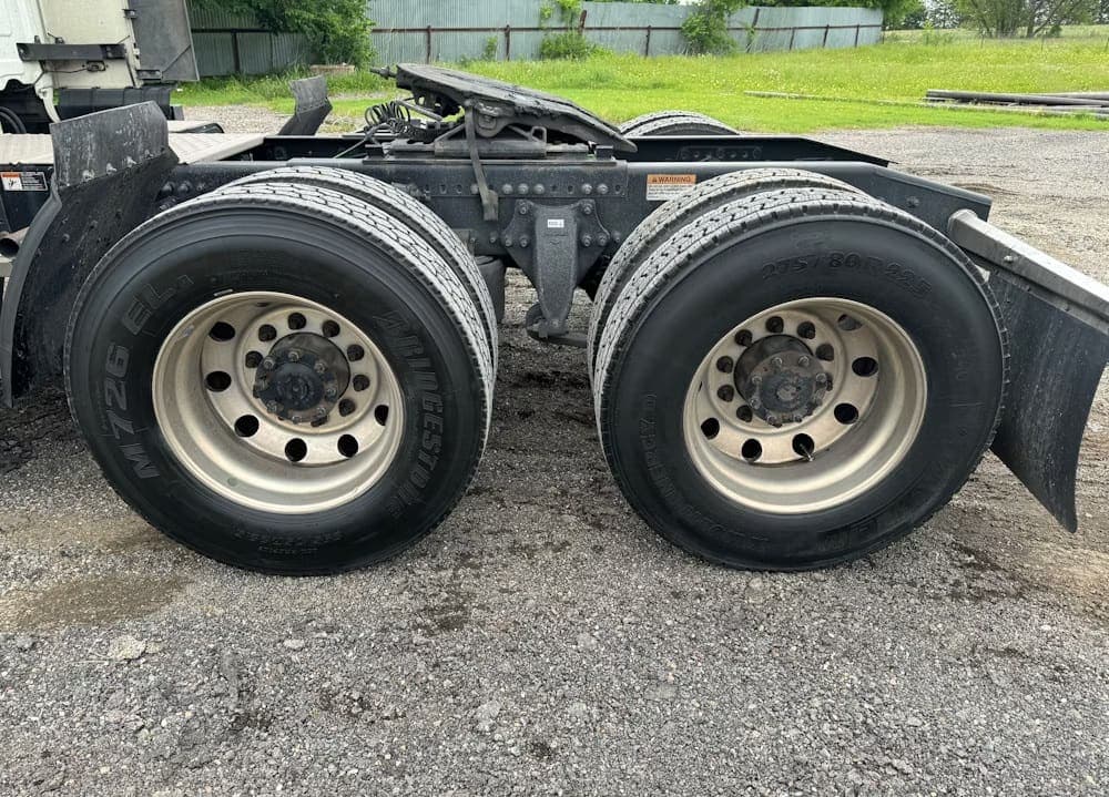 2020 Freightliner Cascadia TA Truck Tractor, view