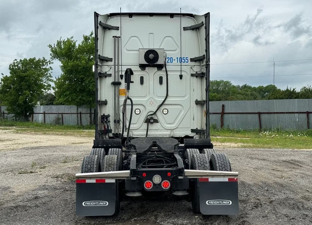 2020 Freightliner Cascadia TA Truck Tractor, view