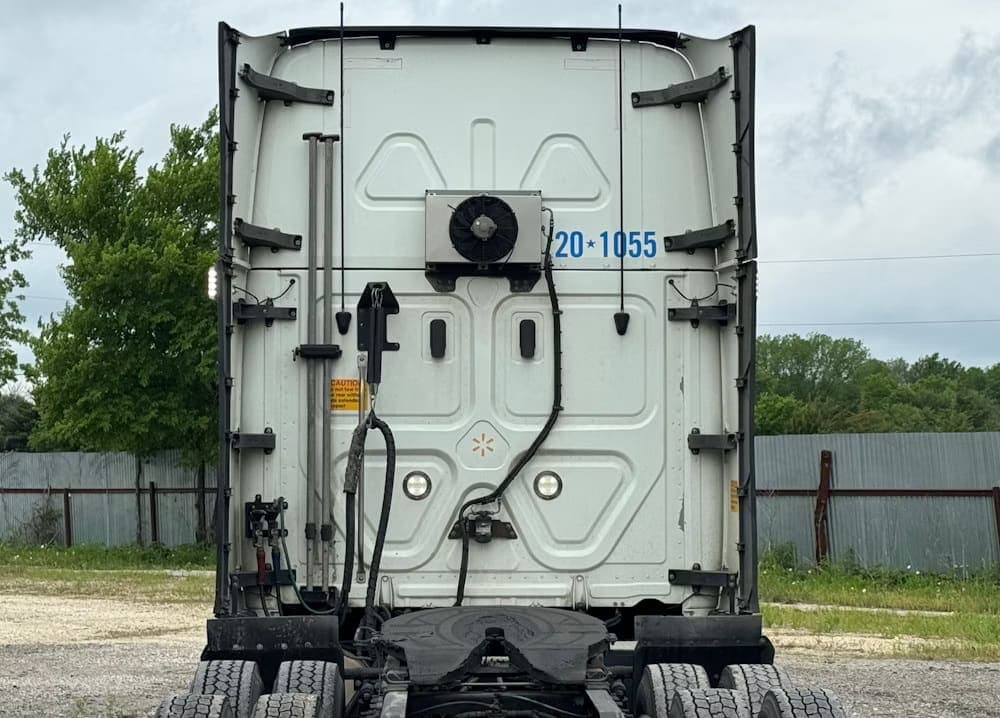 2020 Freightliner Cascadia TA Truck Tractor, view