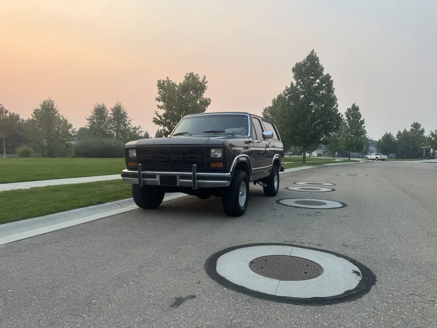 1986 Ford Bronco XLT, view