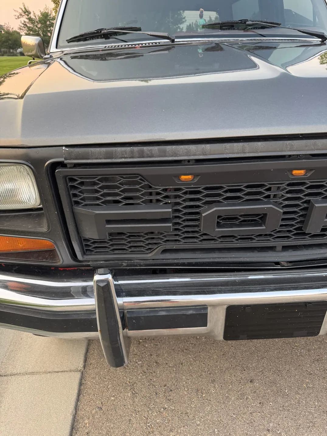 1986 Ford Bronco XLT, view