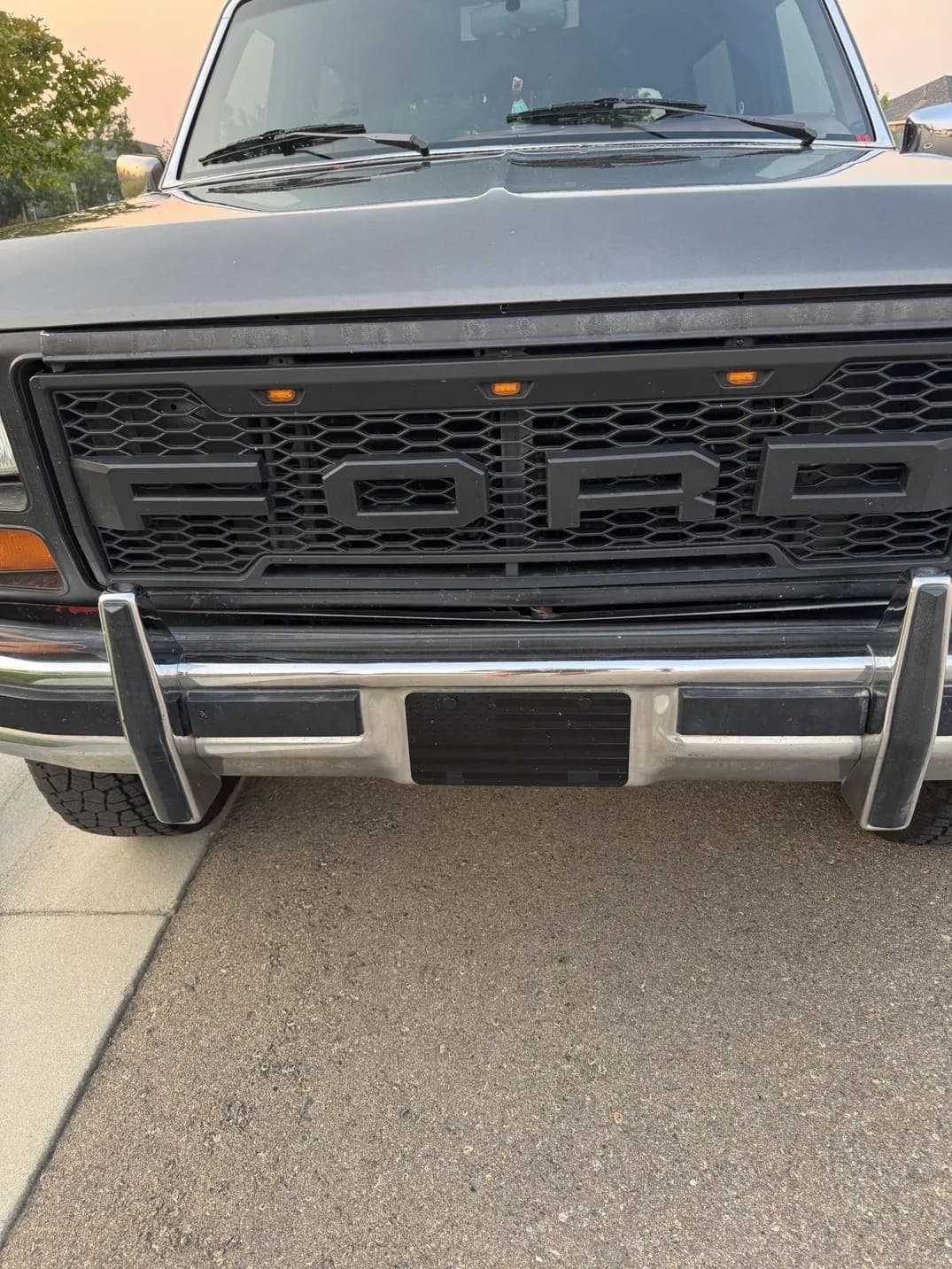 1986 Ford Bronco XLT, view