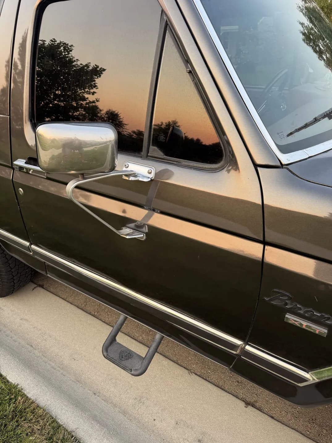 1986 Ford Bronco XLT, view