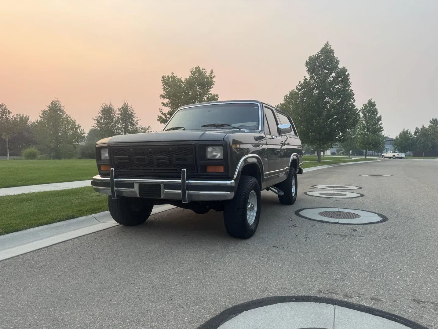 1986 Ford Bronco XLT, view