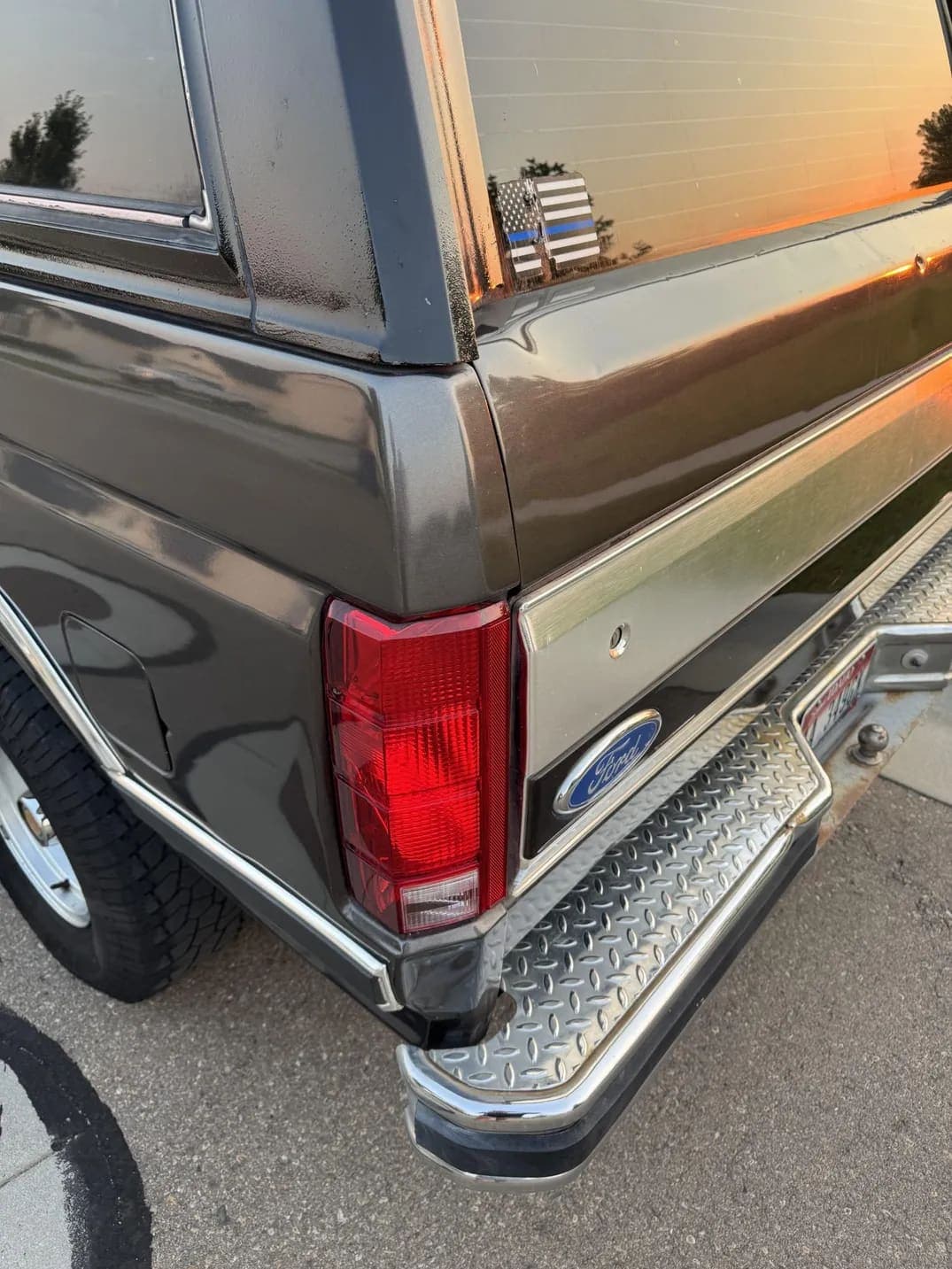 1986 Ford Bronco XLT, view
