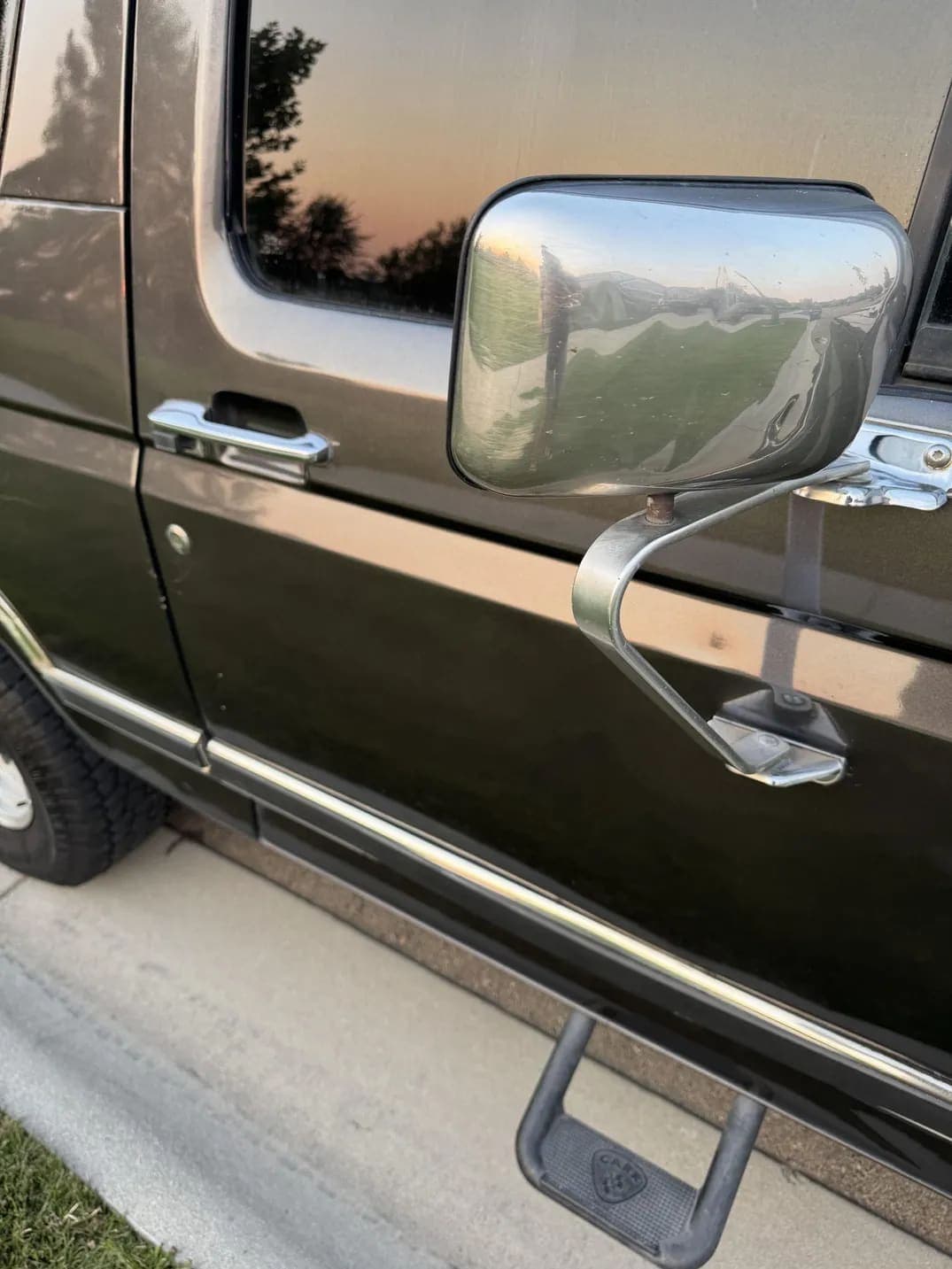 1986 Ford Bronco XLT, view