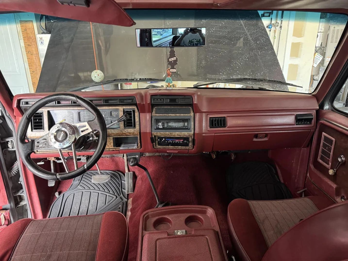 1986 Ford Bronco XLT, view