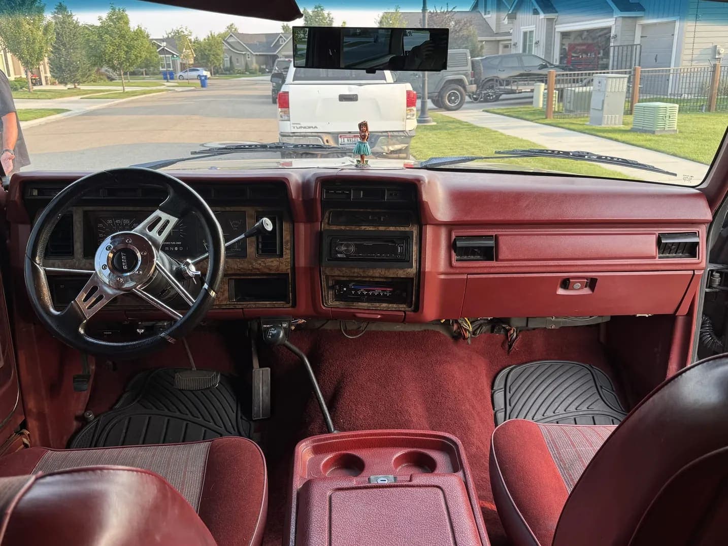 1986 Ford Bronco XLT, view