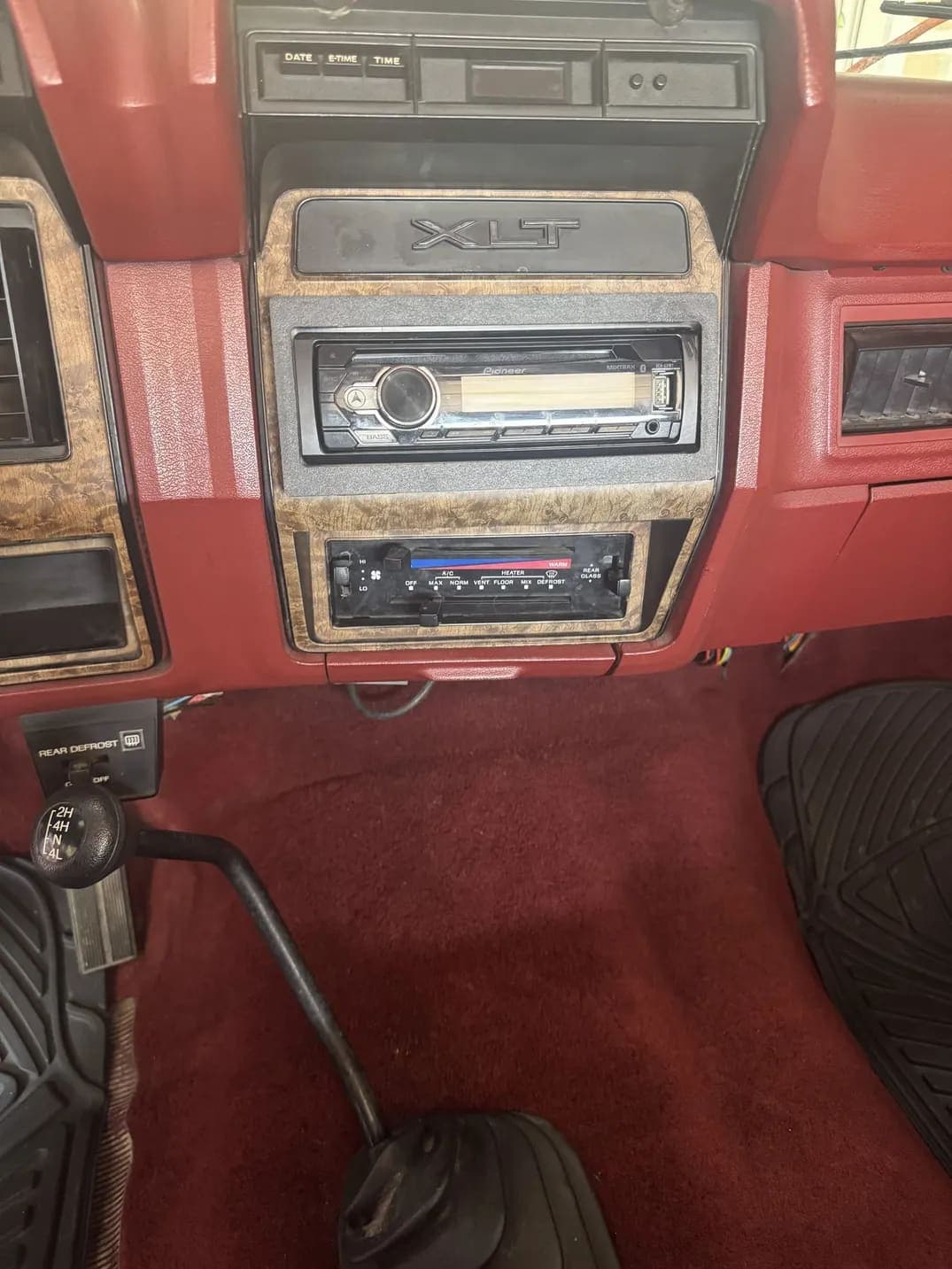 1986 Ford Bronco XLT, view