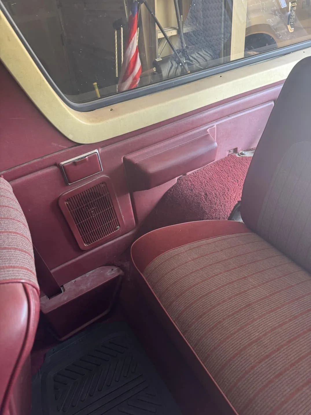 1986 Ford Bronco XLT, view