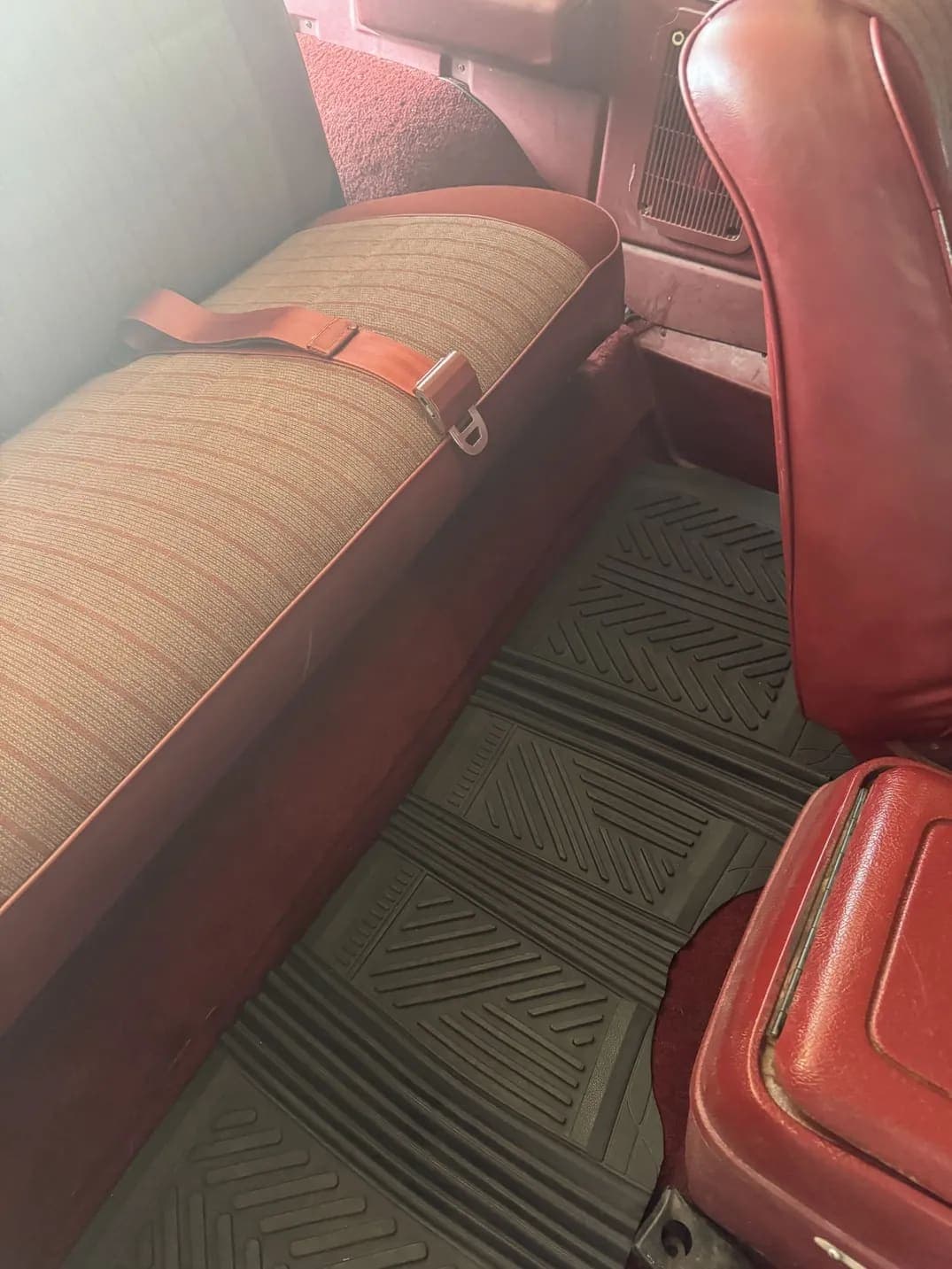 1986 Ford Bronco XLT, view