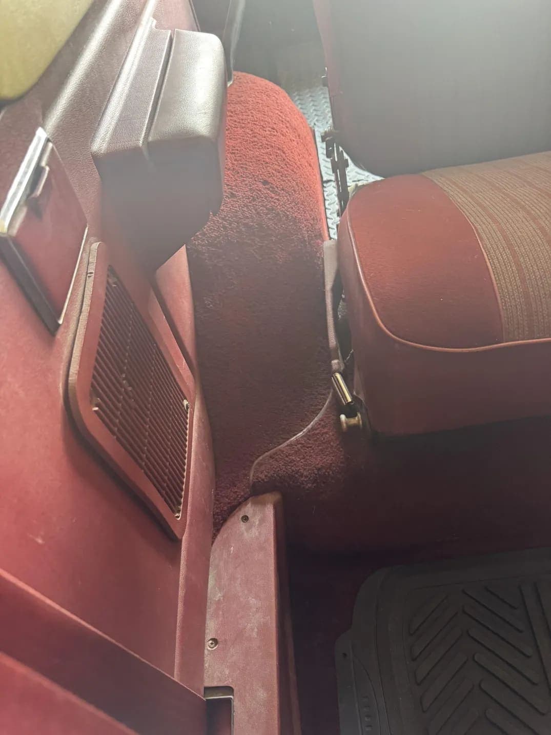 1986 Ford Bronco XLT, view