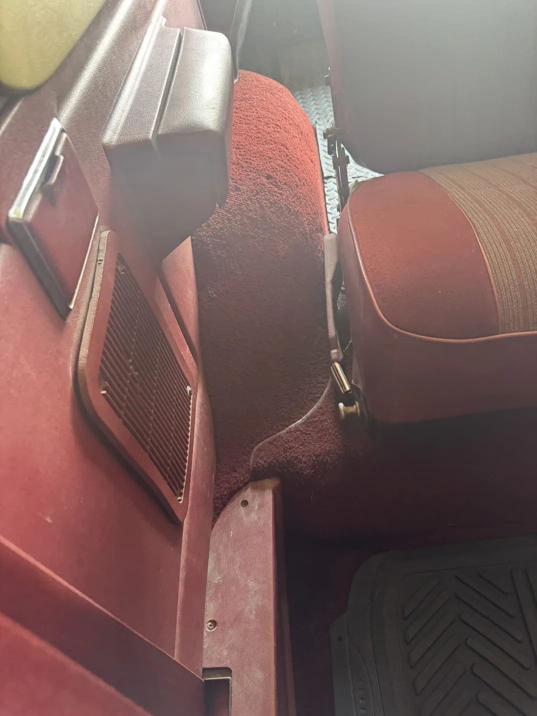 1986 Ford Bronco XLT, view