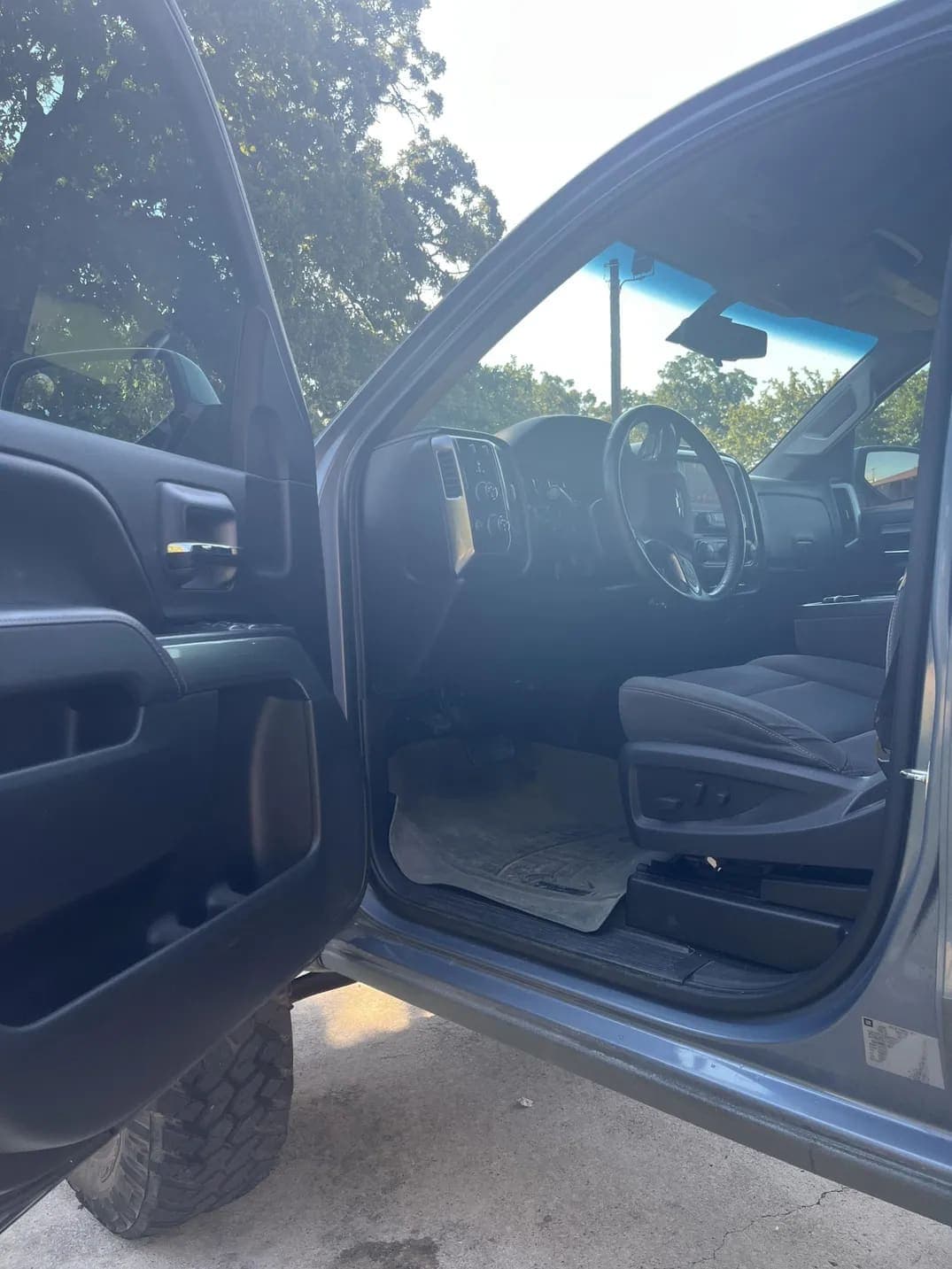 2016 Chevrolet Silverado 1500 LT Double Cab, view