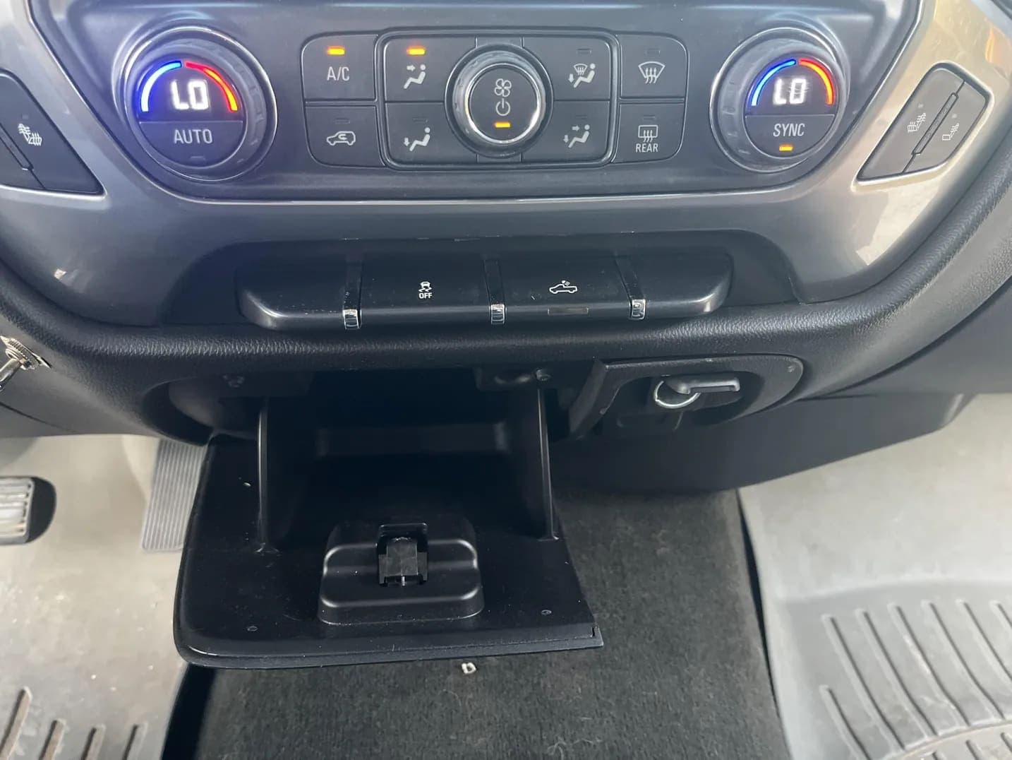 2016 Chevrolet Silverado 1500 LT Double Cab, view
