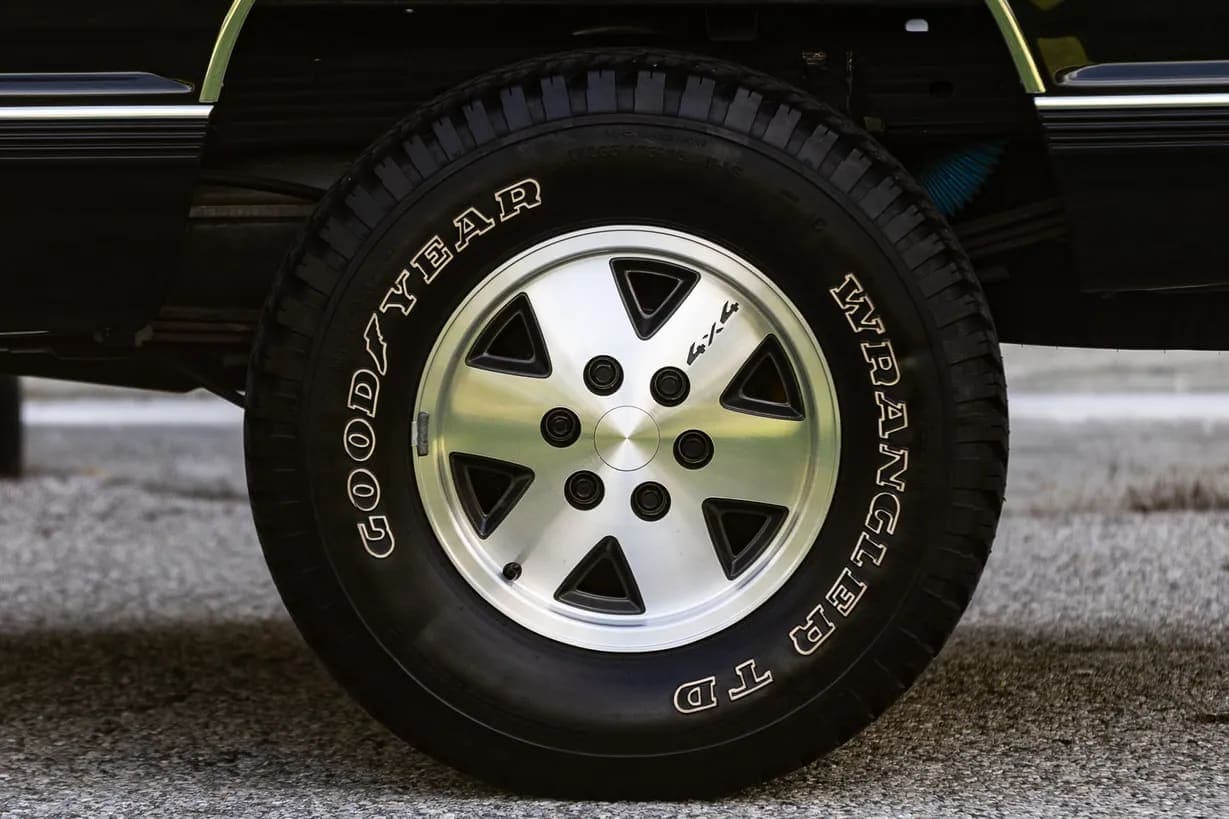 1989 Chevrolet K1500 Silverado Z71, view