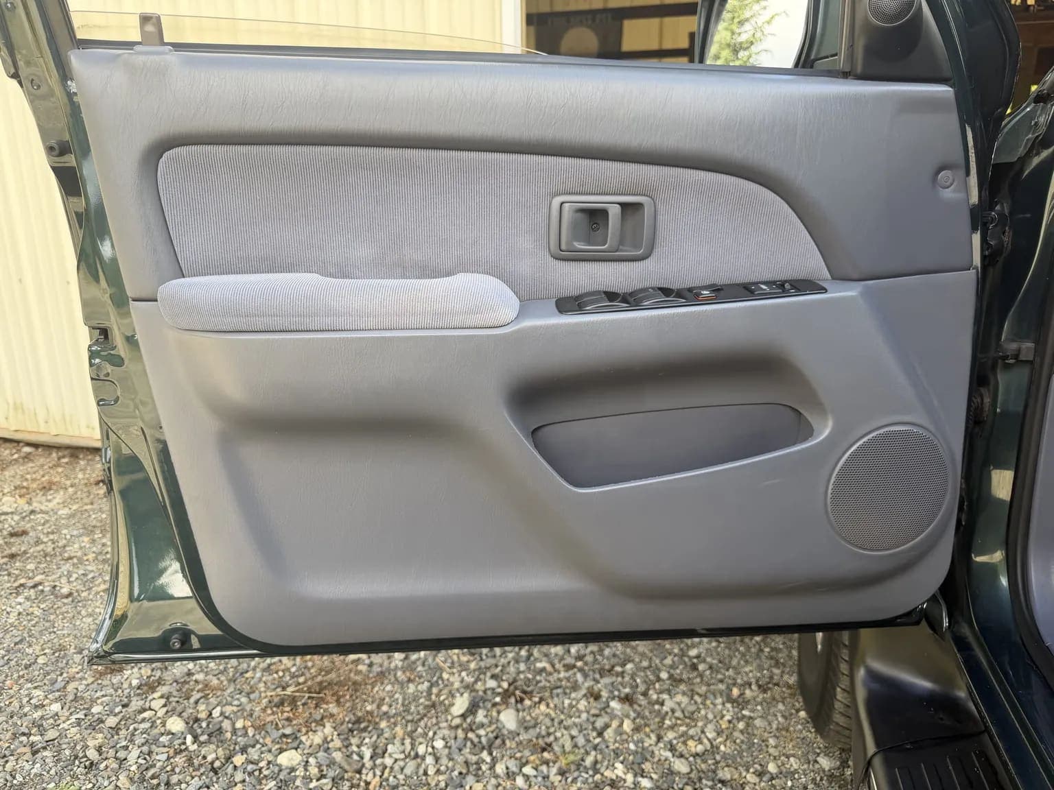1996 Toyota 4Runner SR5, view