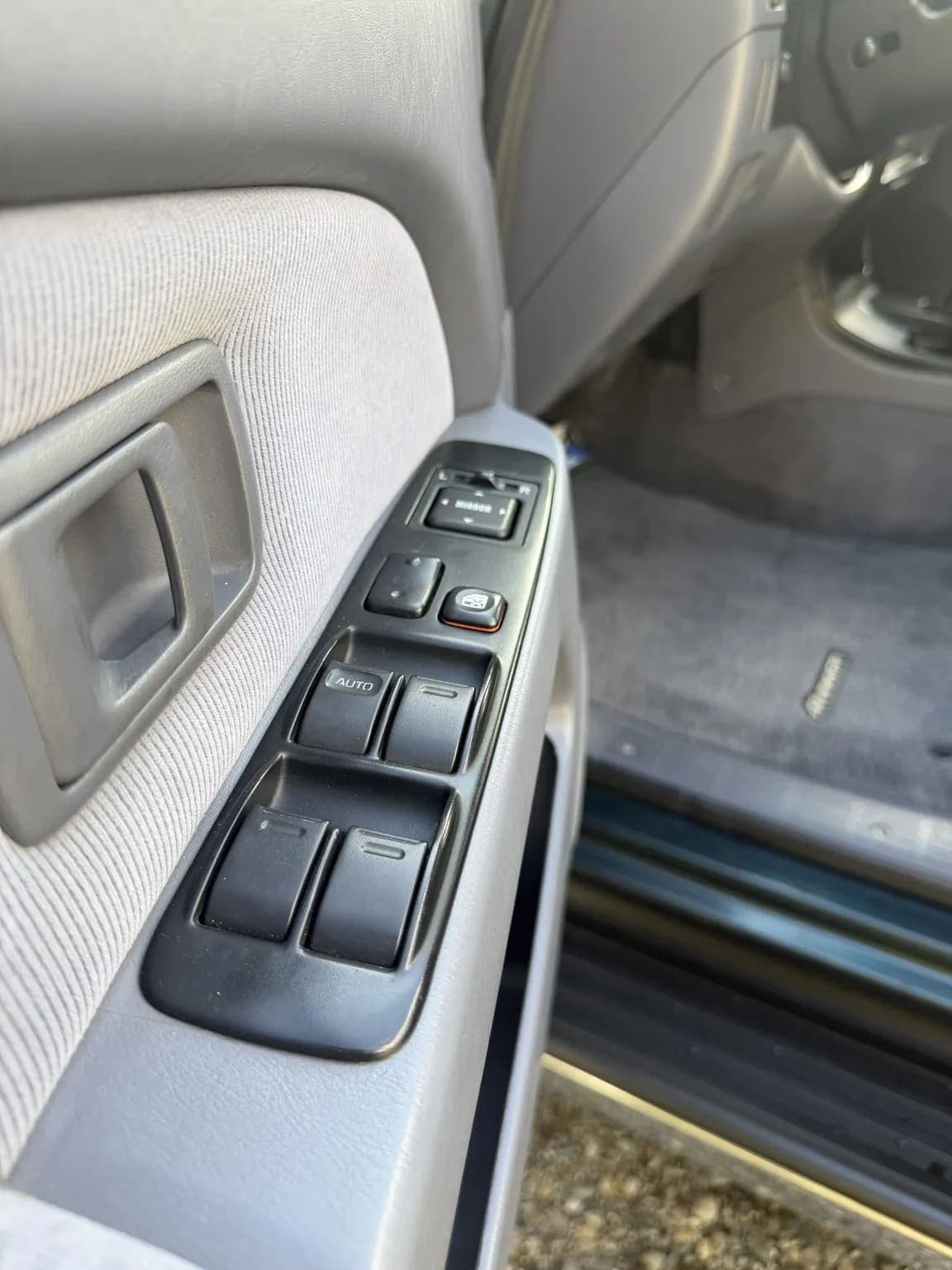 1996 Toyota 4Runner SR5, view