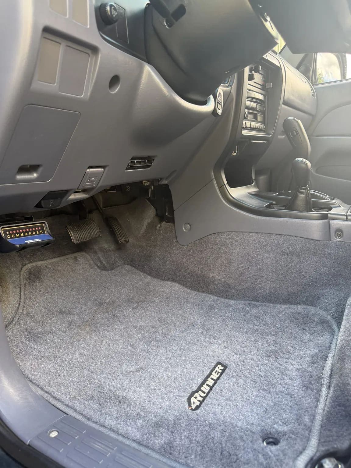 1996 Toyota 4Runner SR5, view