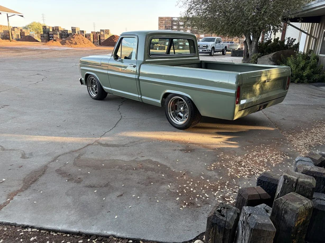 1971 Ford F-100 Custom, view