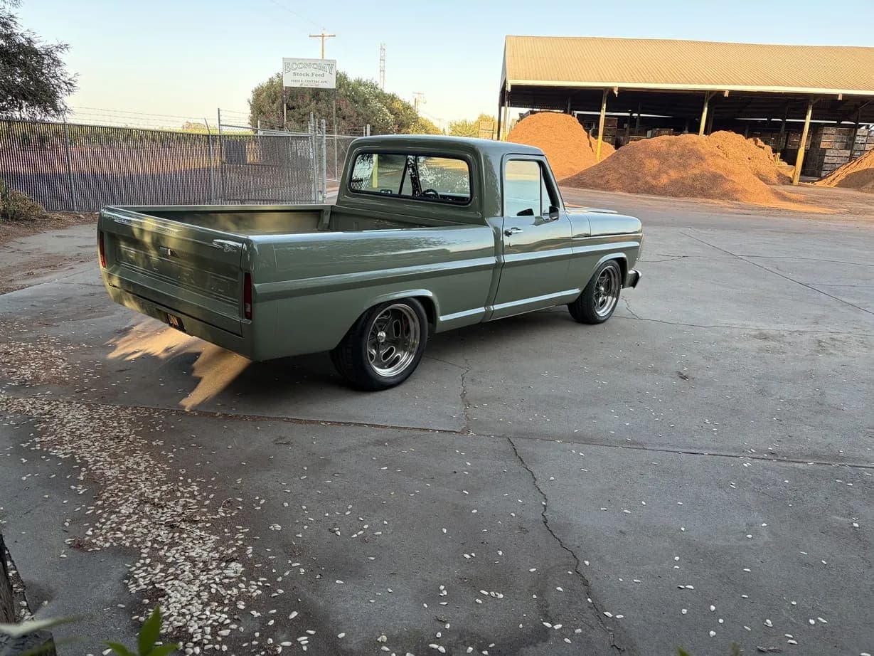 1971 Ford F-100 Custom, view