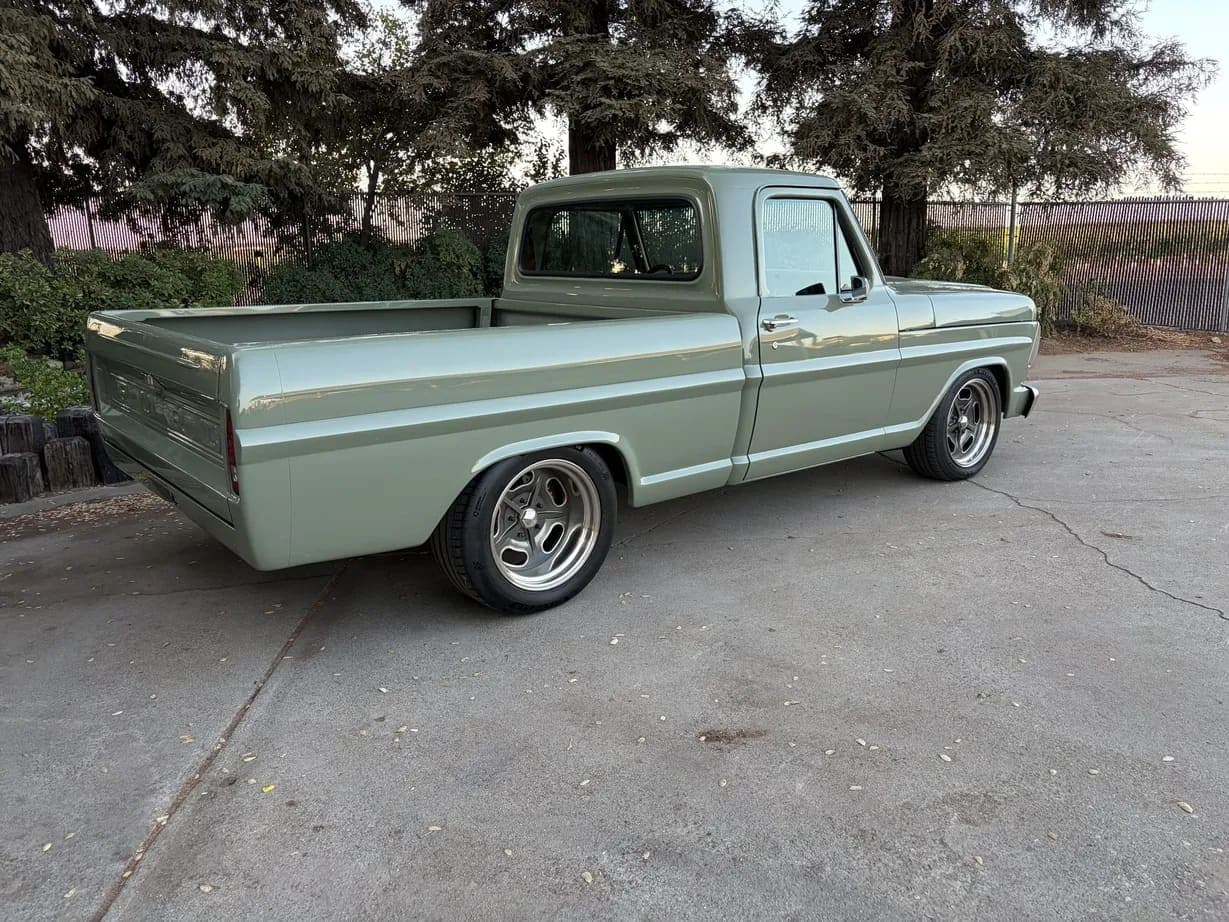 1971 Ford F-100 Custom, view