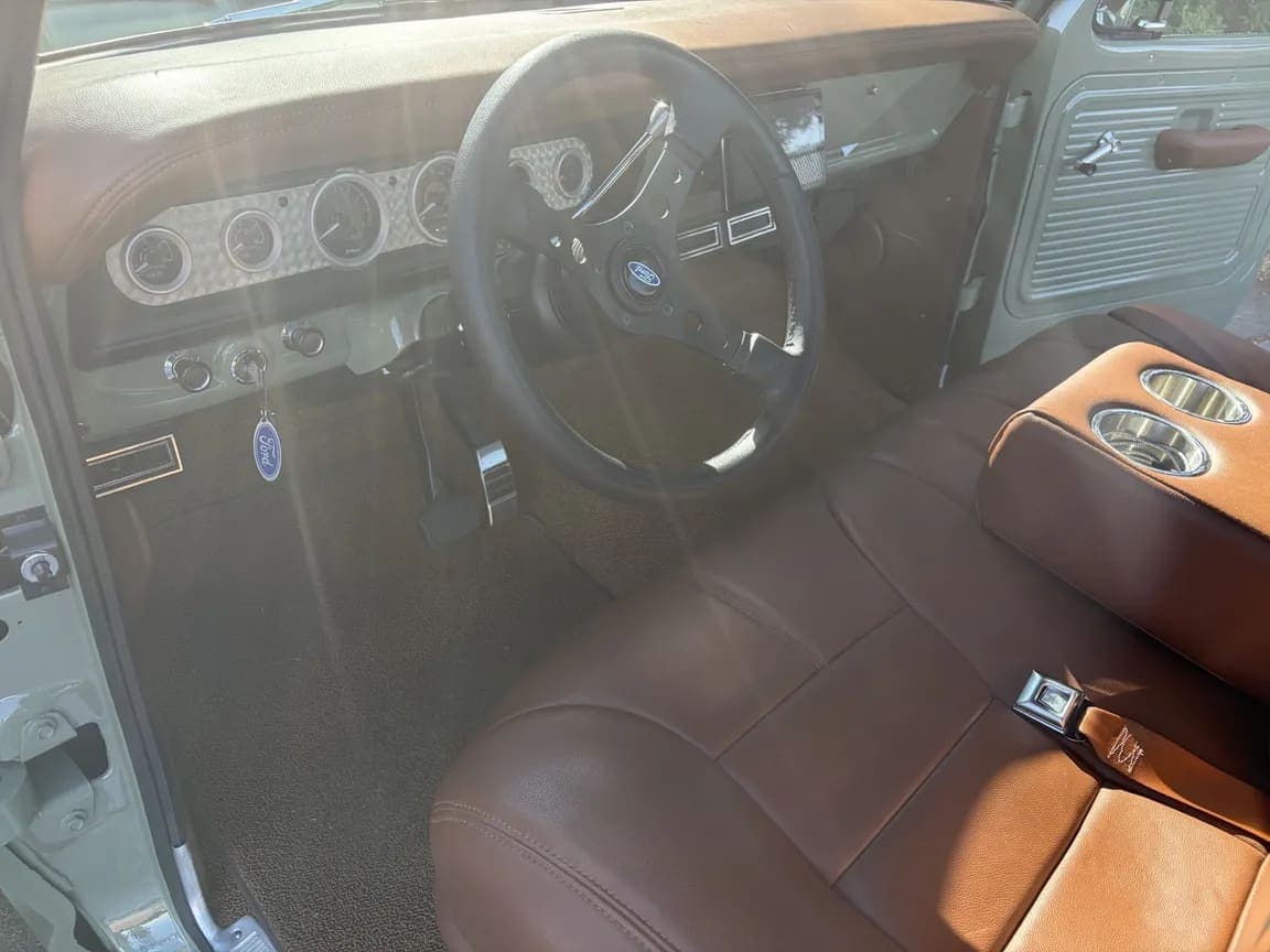 1971 Ford F-100 Custom, view