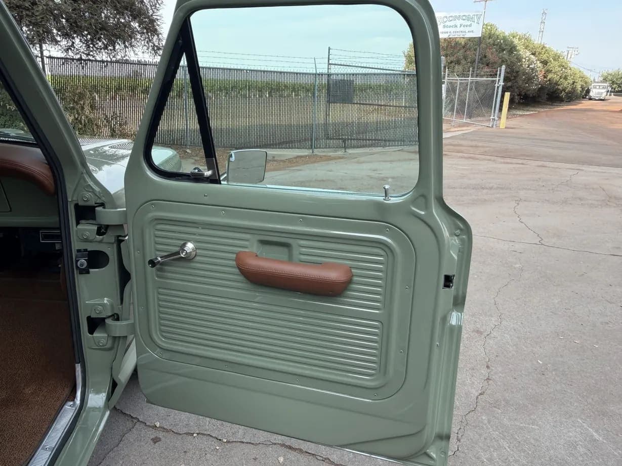 1971 Ford F-100 Custom, view
