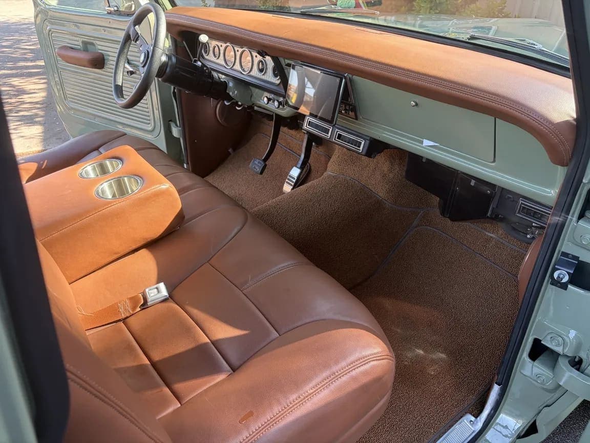 1971 Ford F-100 Custom, view