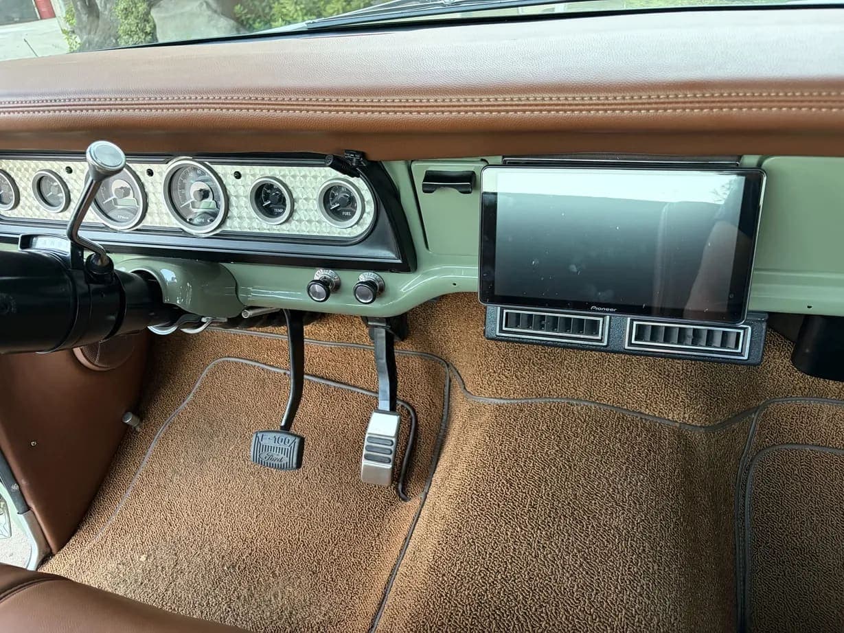 1971 Ford F-100 Custom, view
