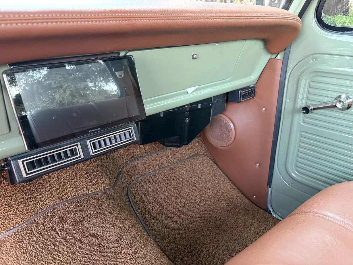 1971 Ford F-100 Custom, view