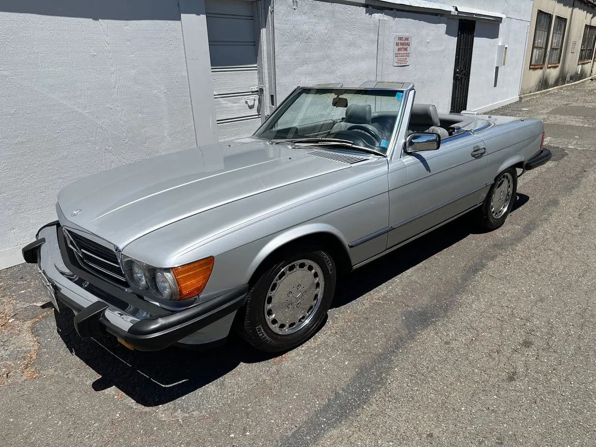 1987 Mercedes-Benz 560SL video preview