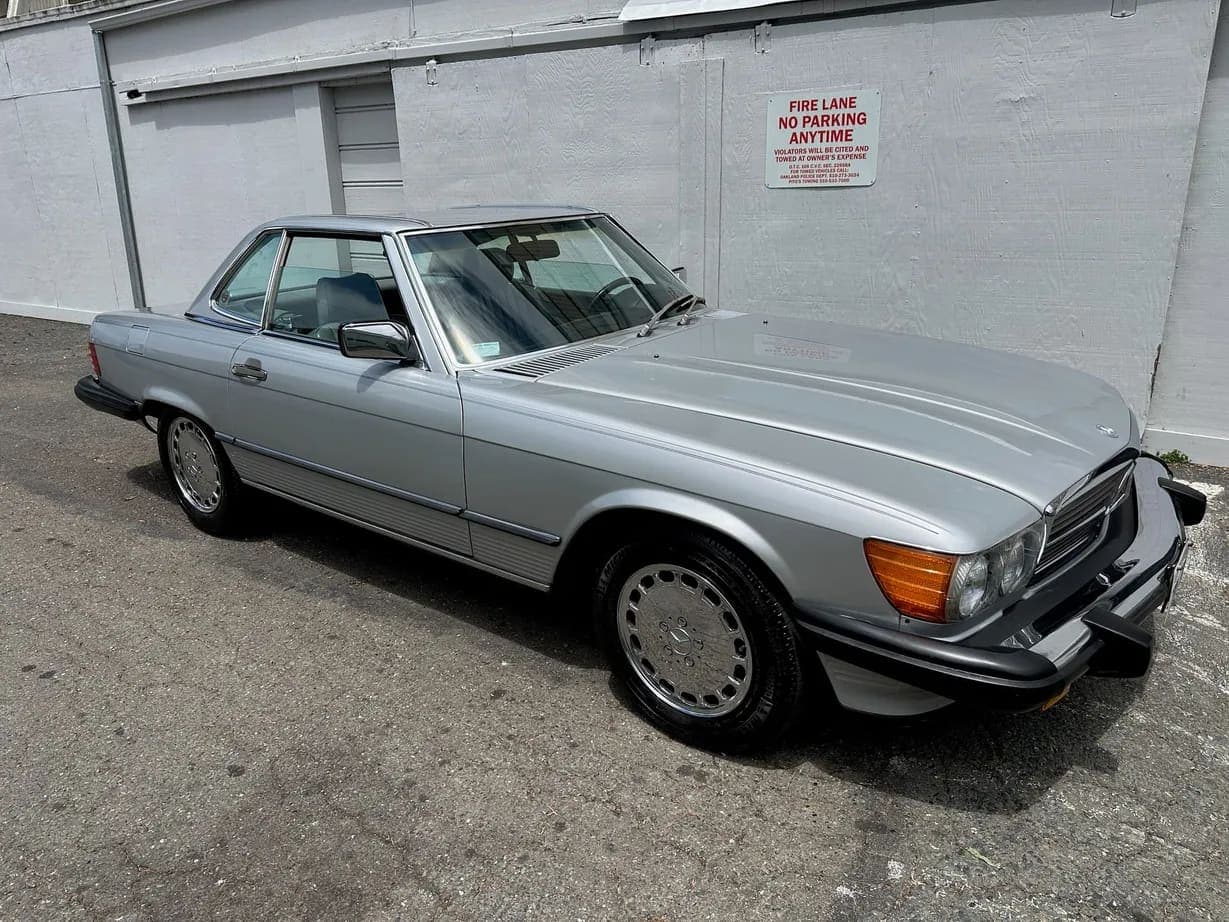 1987 Mercedes-Benz 560SL, view
