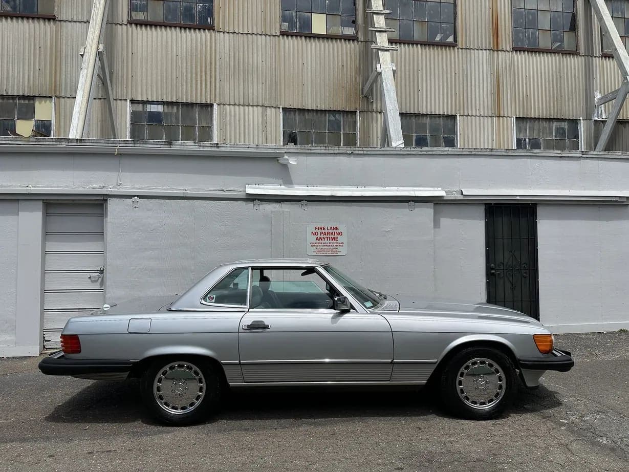 1987 Mercedes-Benz 560SL, view