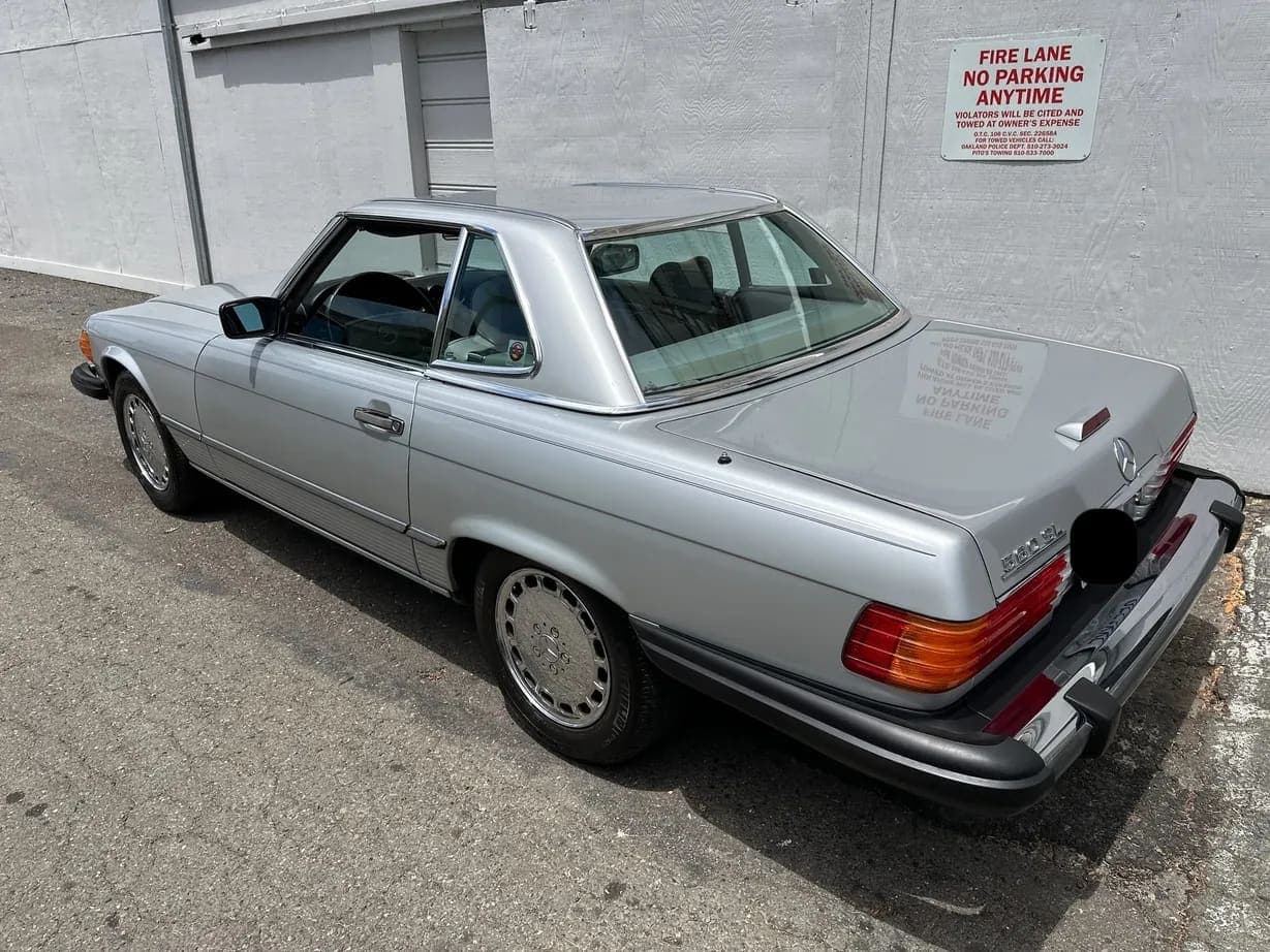 1987 Mercedes-Benz 560SL, view