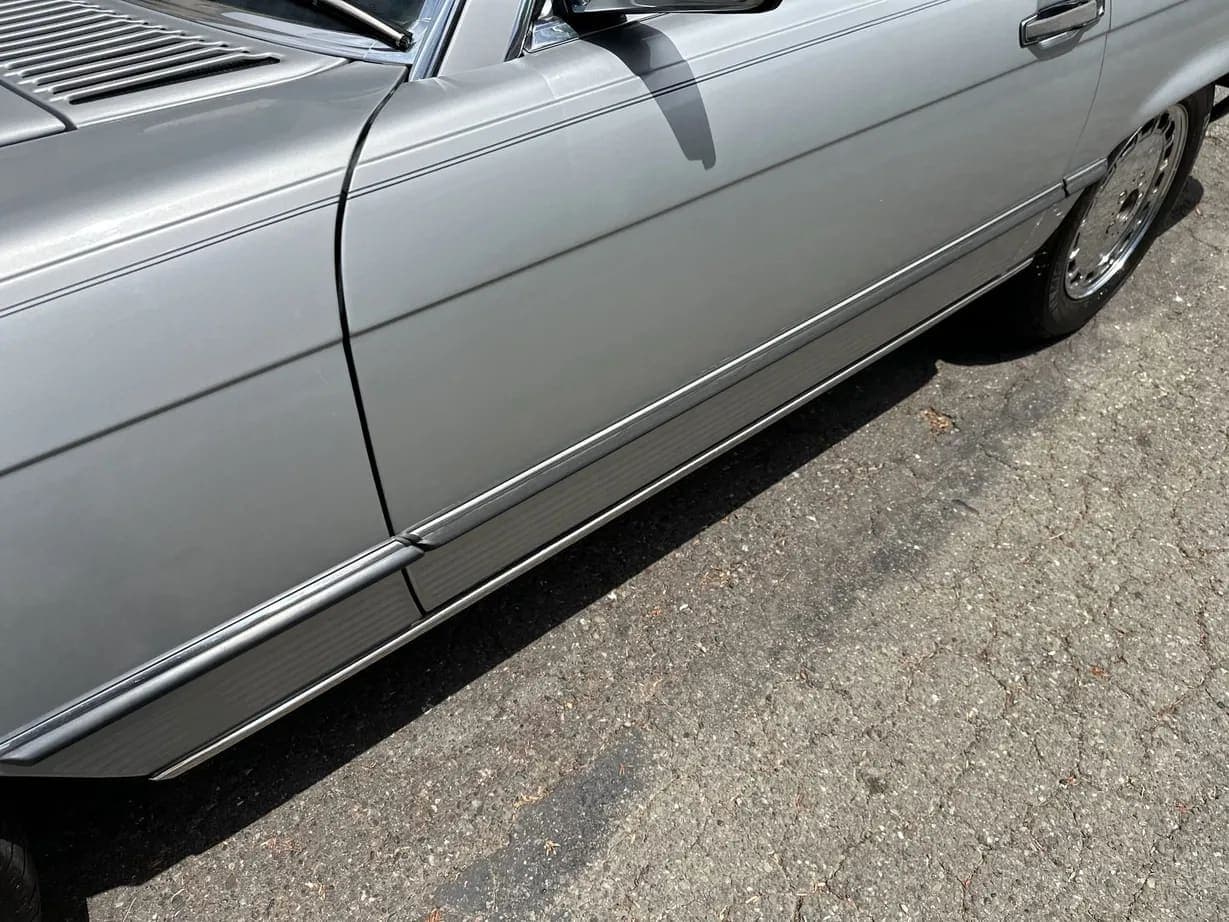 1987 Mercedes-Benz 560SL, view