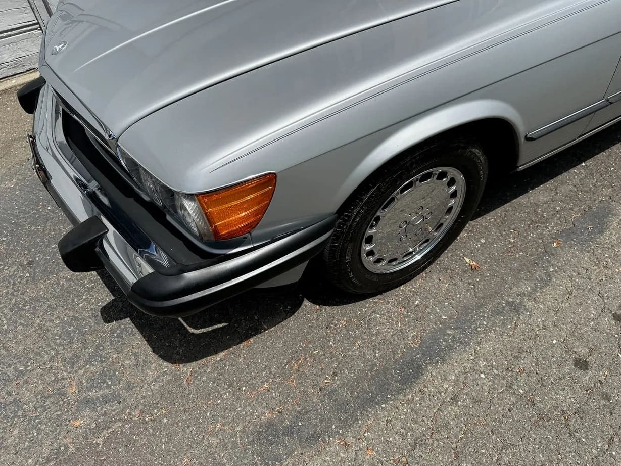 1987 Mercedes-Benz 560SL, view