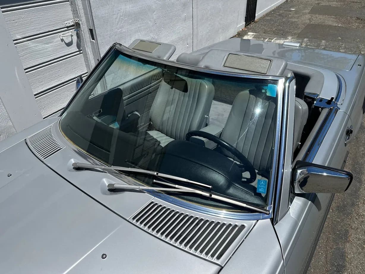 1987 Mercedes-Benz 560SL, view