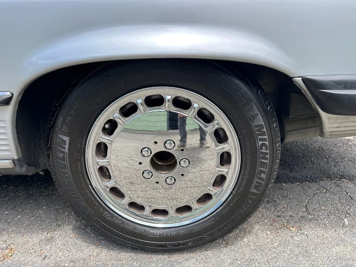 1987 Mercedes-Benz 560SL, view
