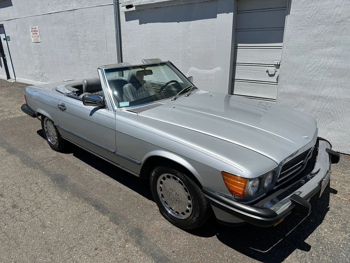 1987 Mercedes-Benz 560SL, view
