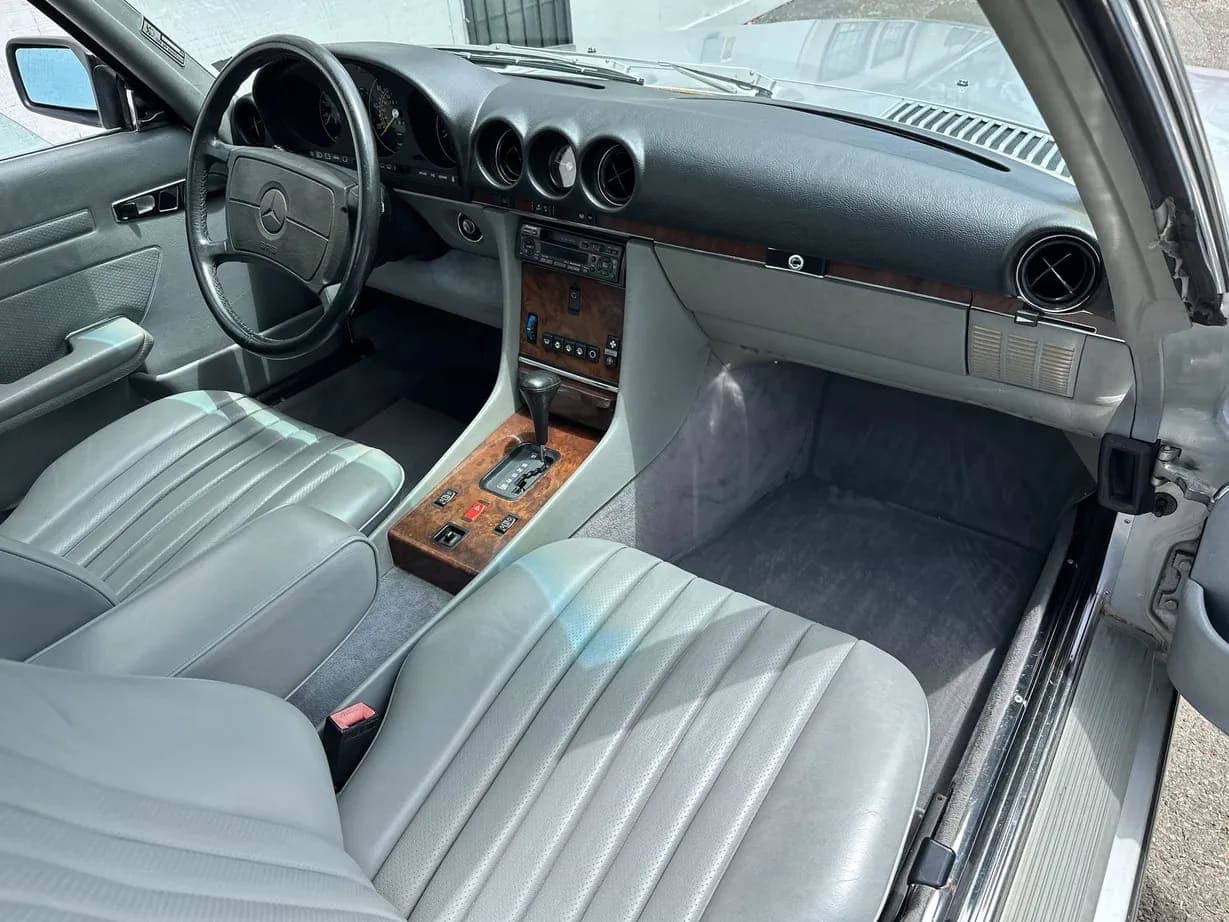 1987 Mercedes-Benz 560SL, view