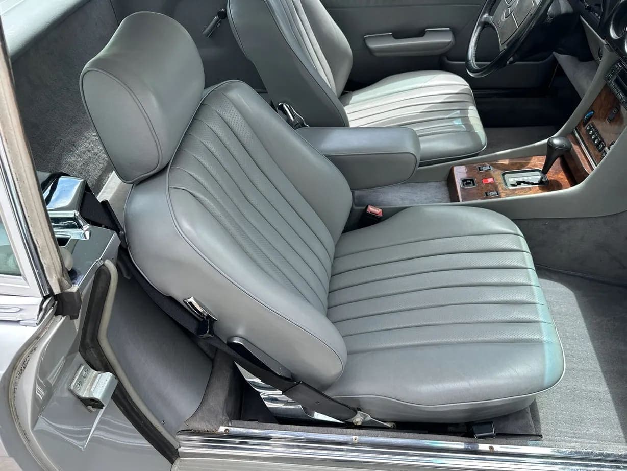 1987 Mercedes-Benz 560SL, view