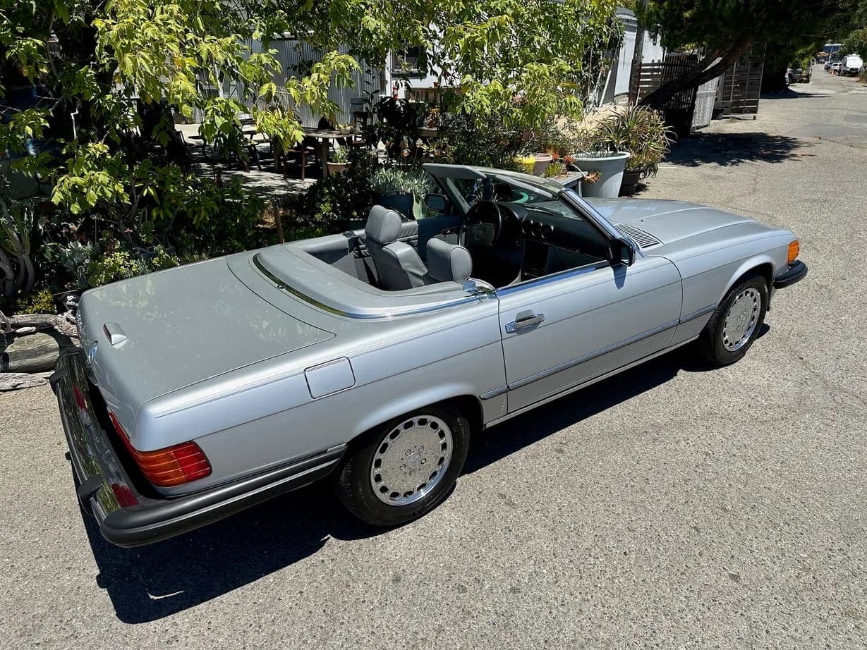 1987 Mercedes-Benz 560SL, view