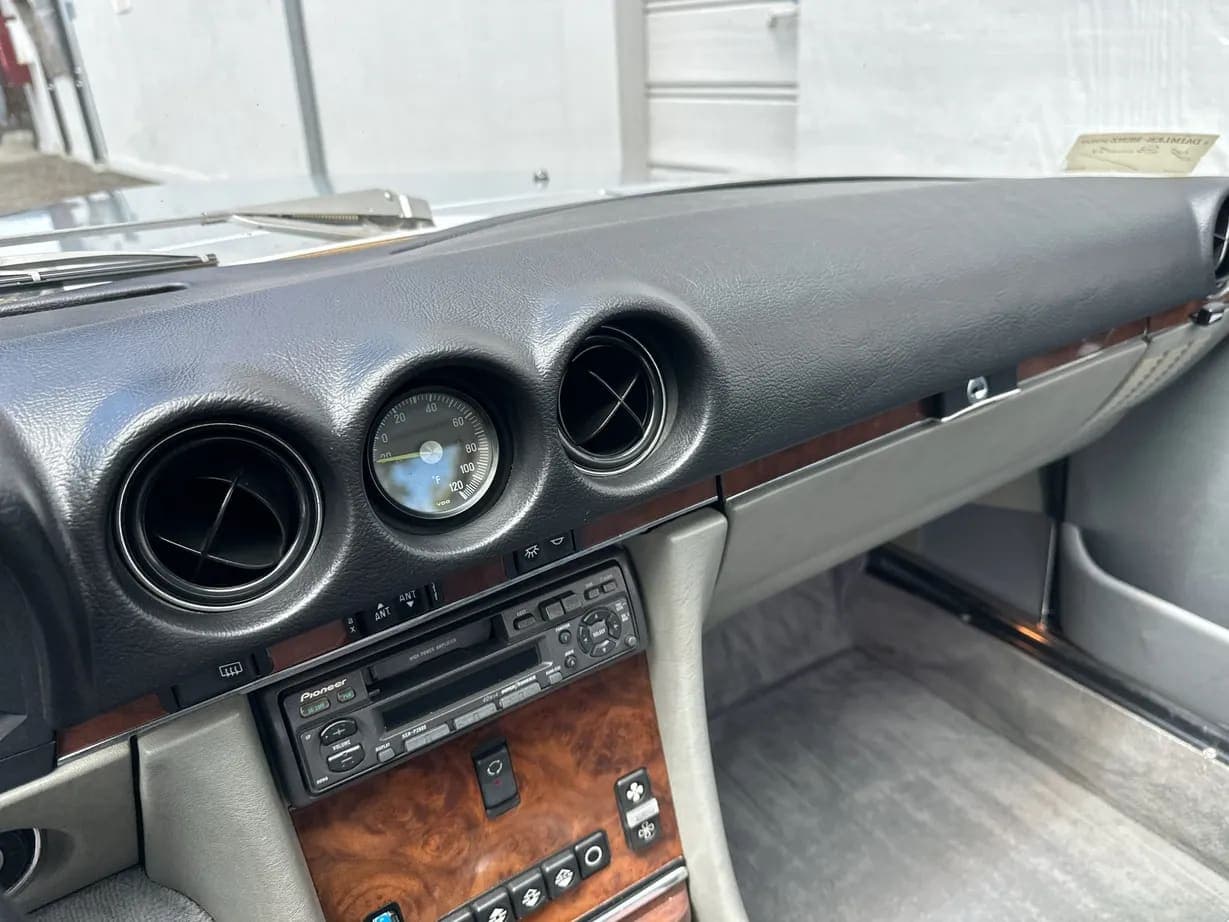 1987 Mercedes-Benz 560SL, view