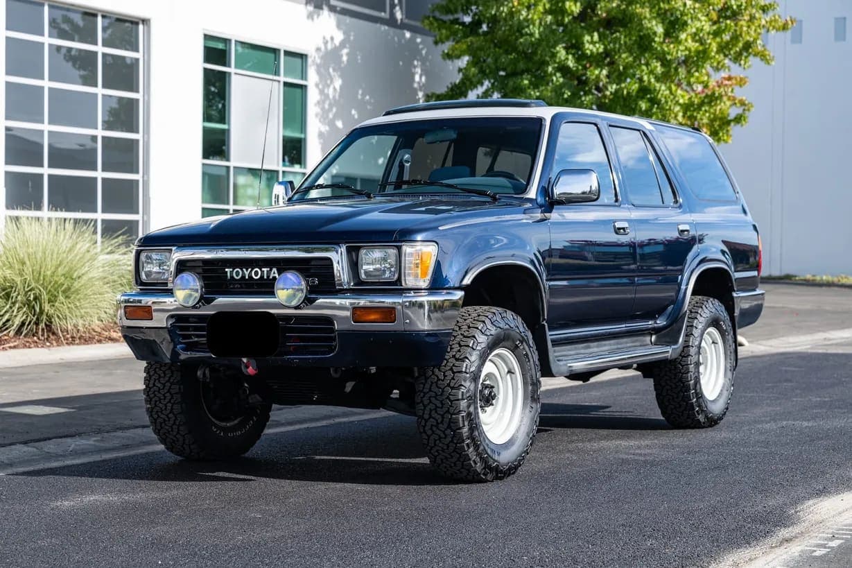 1990 Toyota 4Runner SR5 V6 video preview