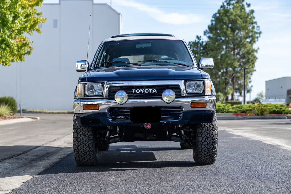 1990 Toyota 4Runner SR5 V6, view