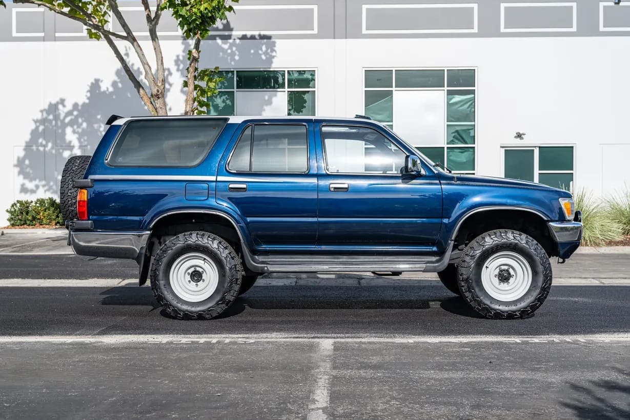 1990 Toyota 4Runner SR5 V6, view