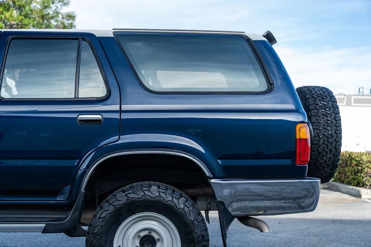1990 Toyota 4Runner SR5 V6, view