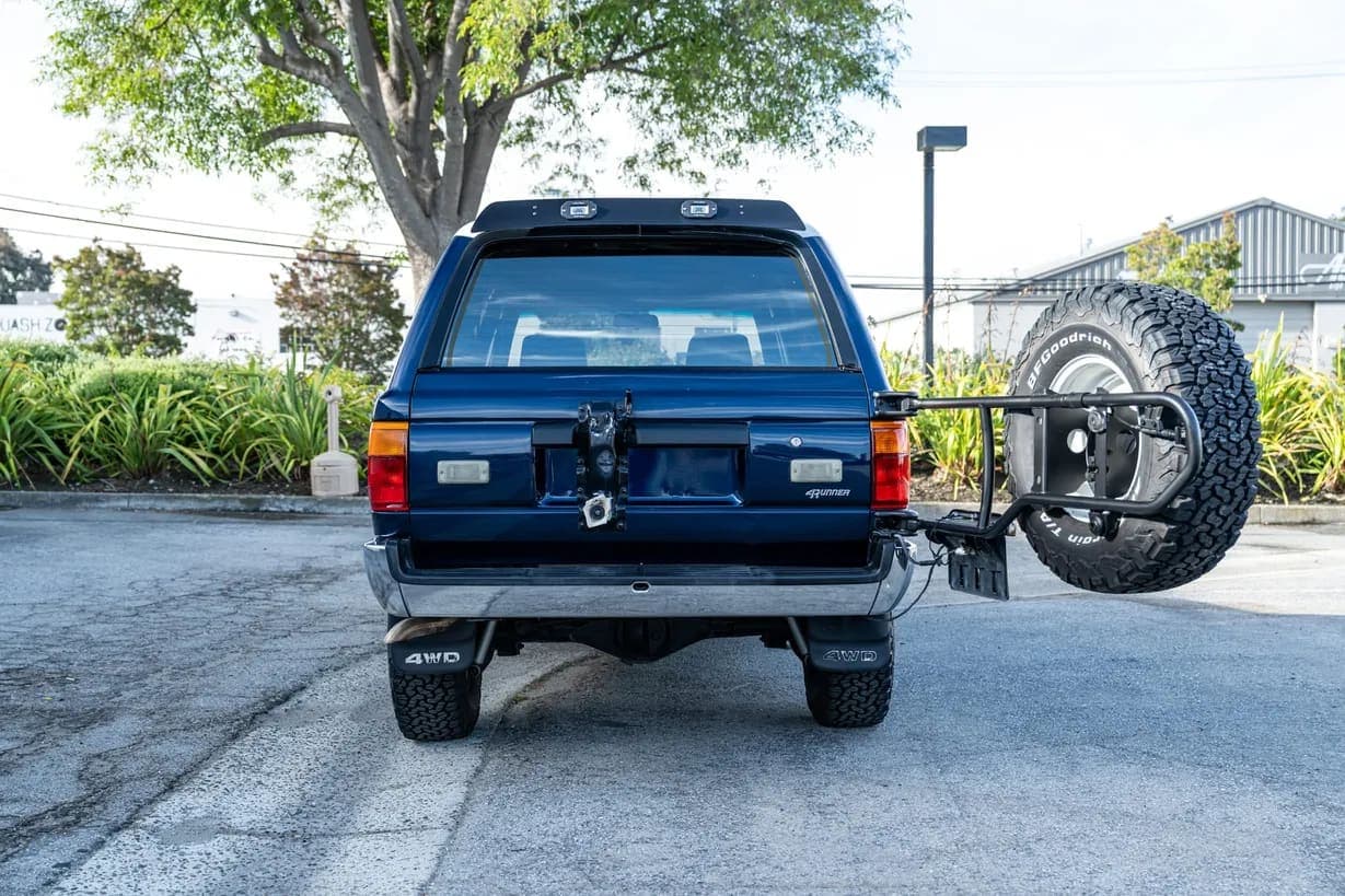 1990 Toyota 4Runner SR5 V6, view